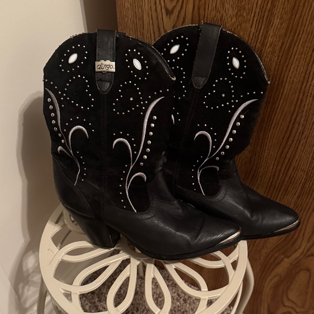 Dingo Black and White Heeled Boots